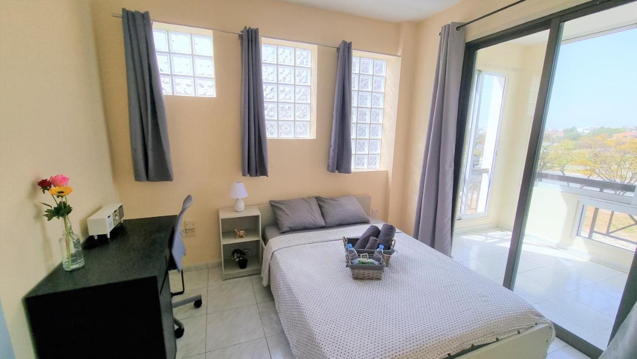 Comfy Rooms In A Shared Apartment Near Salt Lake With Internet And Netflix Larnaca Dış mekan fotoğraf
