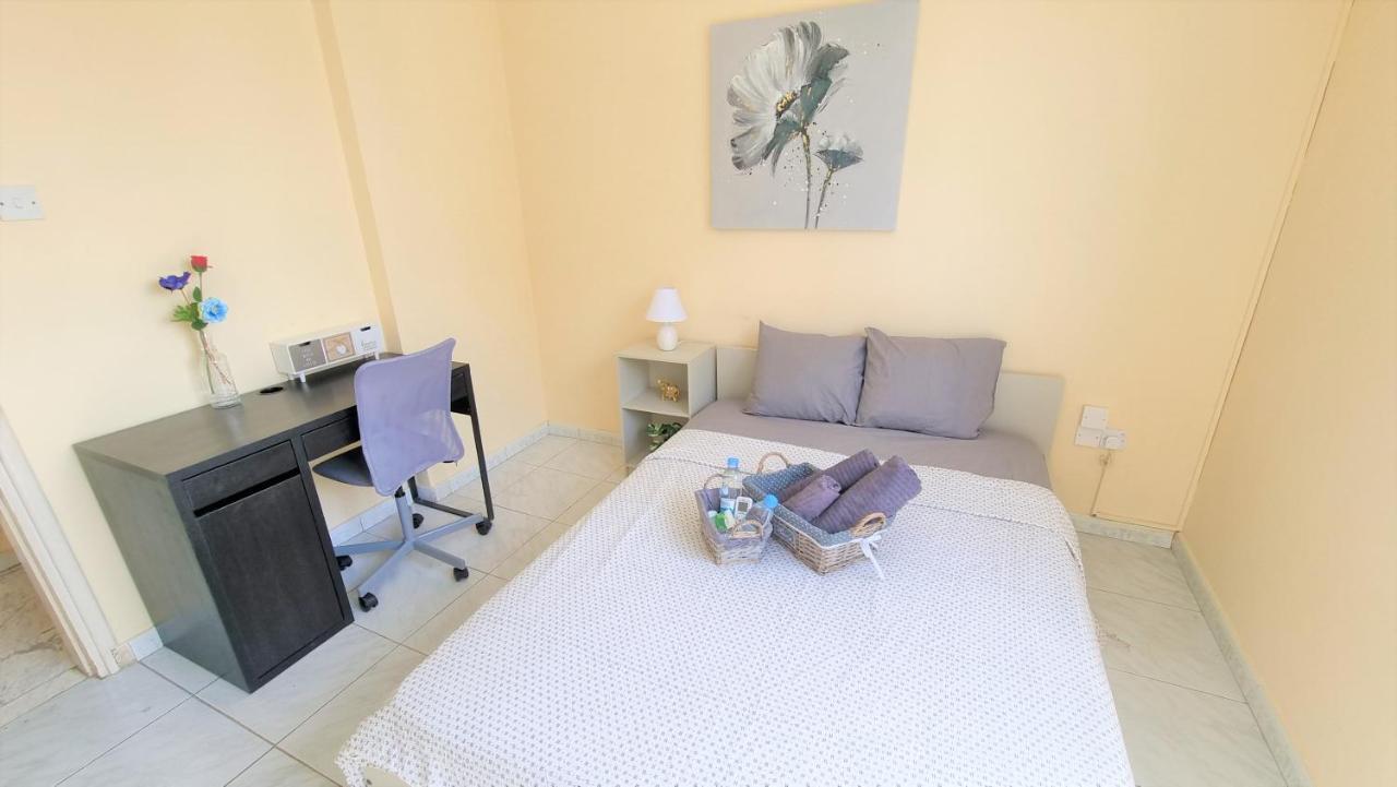 Comfy Rooms In A Shared Apartment Near Salt Lake With Internet And Netflix Larnaca Dış mekan fotoğraf